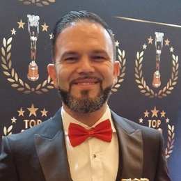 在周三的交易中,10年期美国国债收益率跌破3个月期国债收益率,出现“收益率曲线倒挂”现象。这一现象被认为是有效的经济衰退预测指标之一,提示美联储关注的衰退信号再次显现。