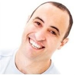 加拿大总理宣布对美国进口产品征收25%关税