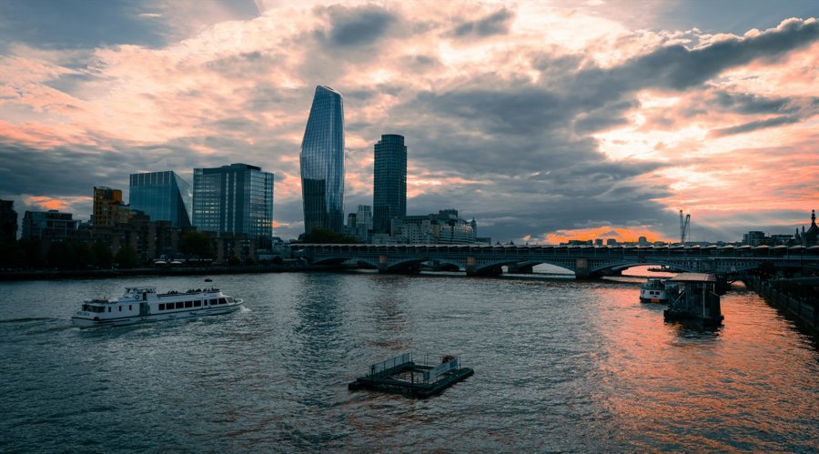 美联储参与固定利率逆回购操作,吸纳37个对手方的1260.58亿美元资金