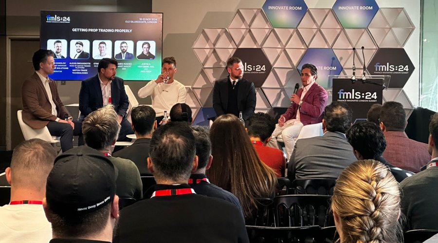 隔夜美股 | 三大股指涨跌不一 中概股普涨 英伟达(NVDA.US)财报后震荡